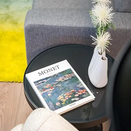 Apartament 611 Bucureşti