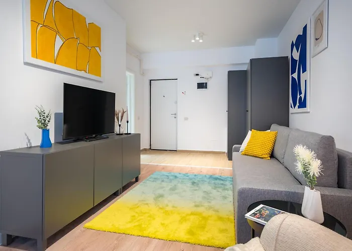 611 Apartment *